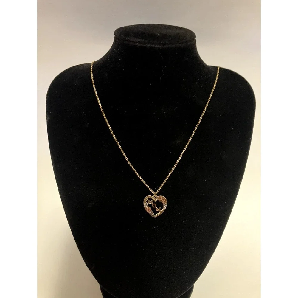 Princess Pride Creations Vintage 14k Gold Filled Heart Mom Necklace 18in Chain